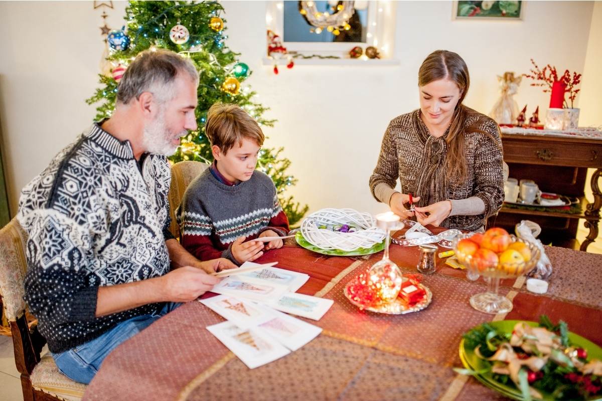 Family writes traditional Christmas cards