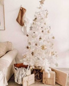 Simple Sophistication white Christmas tree ideas
